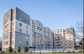 Regent Student Living in St Catharines, ON - Building Photo