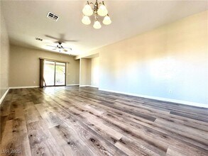 6167 Saddle Horse Ave in Las Vegas, NV - Building Photo - Building Photo