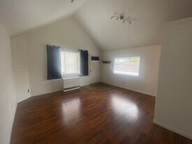 1251 N Copper Creek Rd in Wasilla, AK - Building Photo