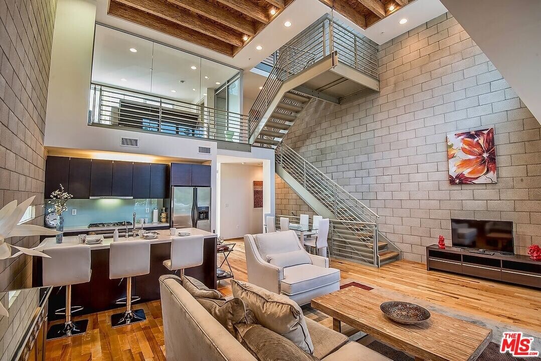 3450 Cahuenga Blvd in Los Angeles, CA - Foto de edificio