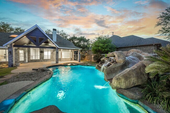 5534 Weston Dr in Fulshear, TX - Building Photo - Building Photo