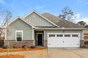 7018 Rochford Dr in Covington, GA - Building Photo