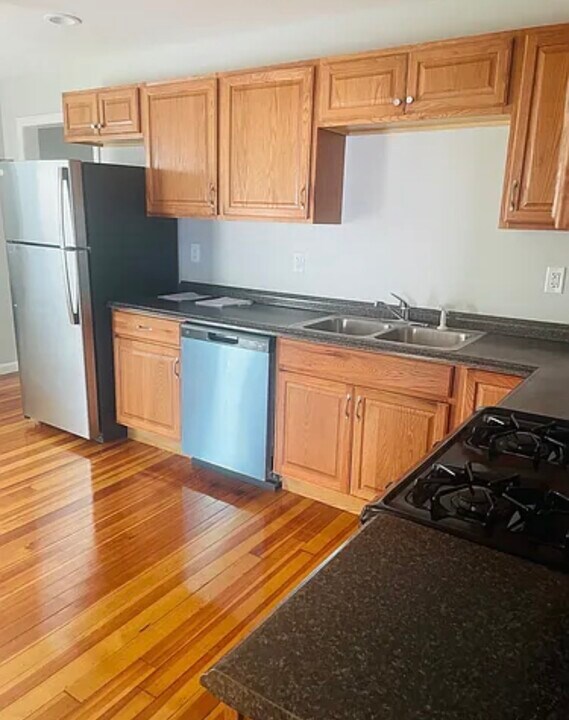 10 Bradford St, Unit 10 Bradford Street in Westford, MA - Building Photo