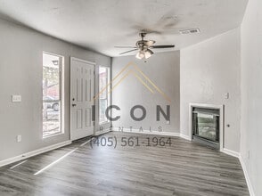 7409 Kings Manor Ct in Oklahoma City, OK - Building Photo - Building Photo