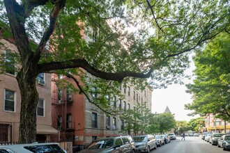 4820 4th Ave in Brooklyn, NY - Foto de edificio - Building Photo