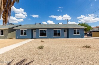 1009 S 17th Ave in Phoenix, AZ - Foto de edificio - Building Photo