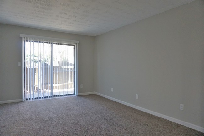 Silver Oak Apartments in Clarkston, GA - Building Photo - Building Photo