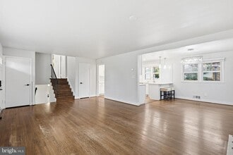 7114 Xavier Ct in McLean, VA - Building Photo - Building Photo