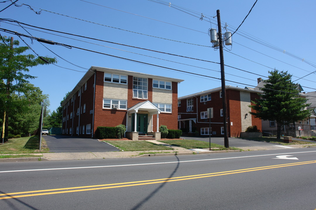 111-115 1st Ave in Roselle, NJ - Building Photo