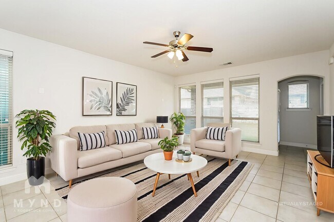 3312 Damsel Sauvage Ln in Lewisville, TX - Foto de edificio - Building Photo