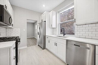 8018 S Harvard Ave, Unit 1 in Chicago, IL - Building Photo - Building Photo