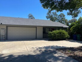 1573-1575 Victor Ave in Redding, CA - Building Photo