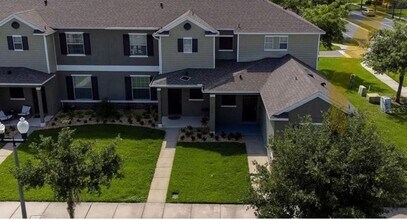 1646 J Lawson Blvd in Orlando, FL - Building Photo - Building Photo