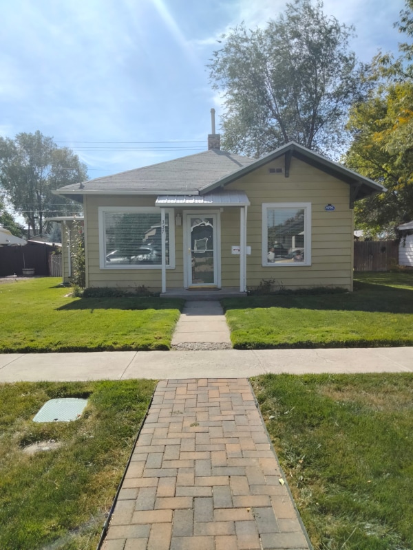 property at 337 N 6th Ave