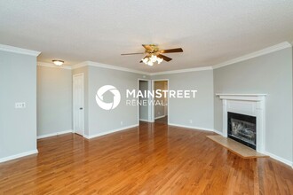 1325 Malvern Dr in Murfreesboro, TN - Foto de edificio - Building Photo