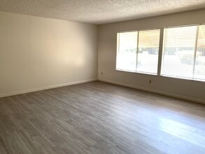 5905 Casa Alegre in Carmichael, CA - Building Photo - Building Photo