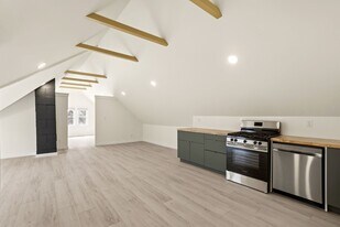 3372 N Downer Ave in Milwaukee, WI - Building Photo