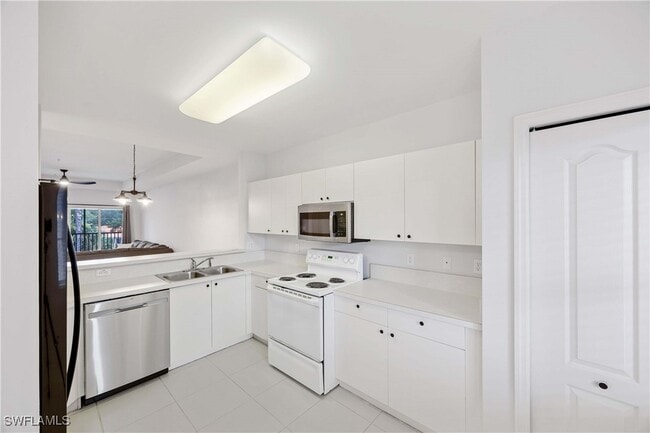 7823 Regal Heron Cir in Naples, FL - Building Photo - Building Photo