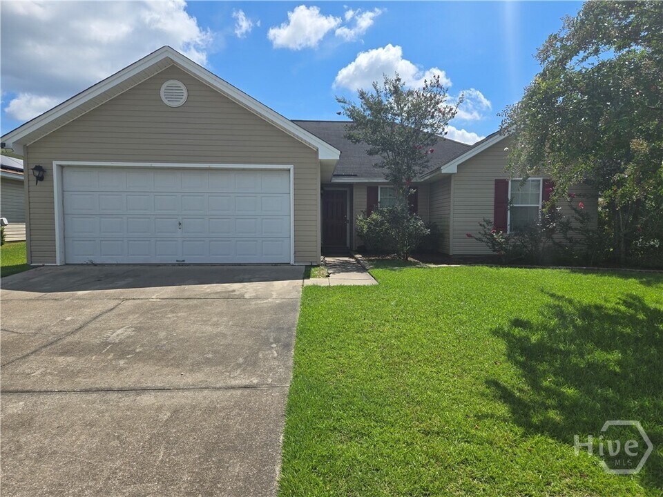 19 Newport Blvd in Port Wentworth, GA - Building Photo