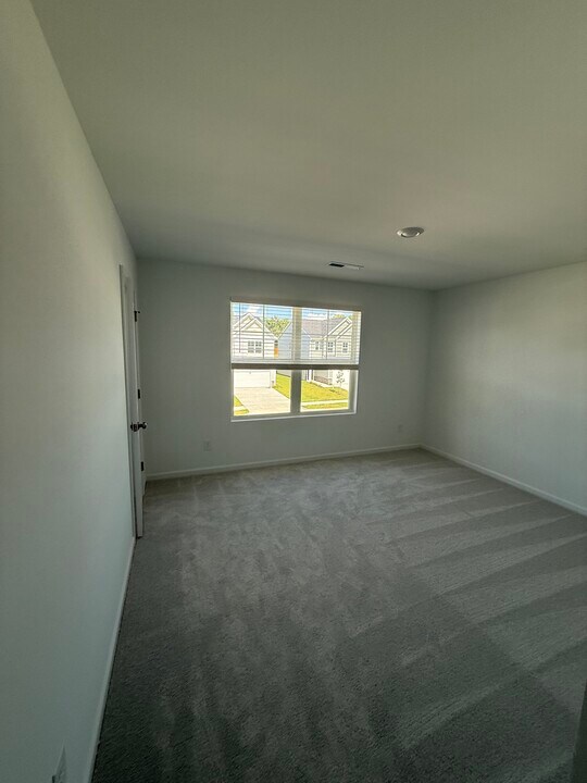 133 S Finley Lndg Pkwy in Smithfield, NC - Building Photo