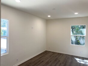 12230 W Magnolia Blvd in Los Angeles, CA - Building Photo - Building Photo