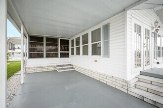 35045 Cynthia Ave in Zephyrhills, FL - Building Photo - Building Photo