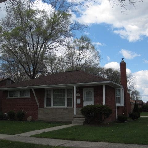 13810 Courtland St in Oak Park, MI - Building Photo