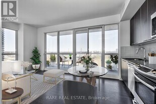 10 Park Lawn Rd in Toronto, ON - Building Photo