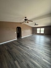 5800 E Hermans Rd in Tucson, AZ - Building Photo - Building Photo