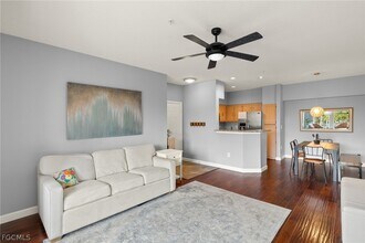 23710 Walden Center Dr in Bonita Springs, FL - Building Photo - Building Photo