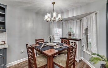 1169 Barnett Bend Dr in Brandon, MS - Building Photo - Building Photo