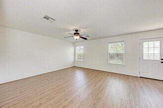 12740 Bella Pkwy in Manor, TX - Building Photo - Building Photo