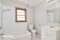 10512 E 69th St photo'