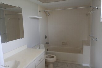 374 Connecticut St in Fort Myers Beach, FL - Building Photo - Building Photo