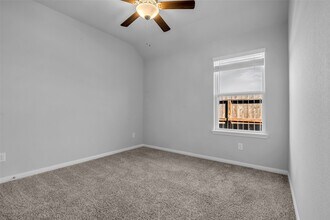 1202 Oak Barrel Run in Richmond, TX - Building Photo - Building Photo