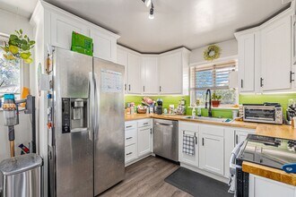 1641 Hopkins Dr in Denver, CO - Building Photo - Building Photo