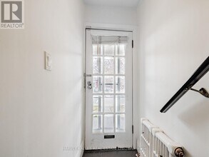 29 Snowdon Ave in Toronto, ON - Building Photo - Building Photo