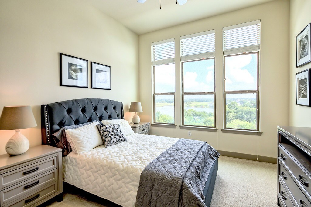 The Flats Frankford Station Apartments in Carrollton, TX