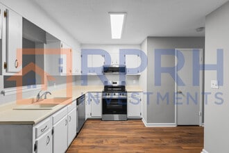 670 Cedarbrook Ct in Lewisville, NC - Building Photo - Building Photo