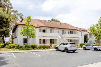 Canyon Bluffs in San Diego, CA - Building Photo - Building Photo