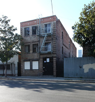 553 Stanford Ave Apartments