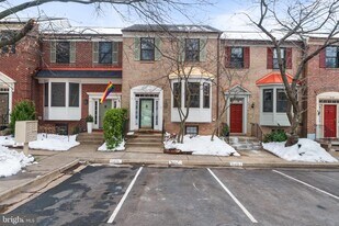 5412 Wycklow Ct in Alexandria, VA - Building Photo