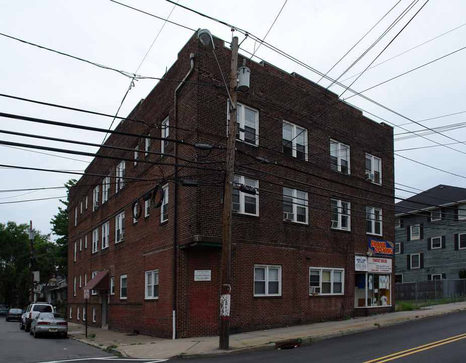 405 Boyden Ave in Maplewood, NJ - Building Photo