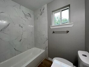 2613 SW B Ave in Lawton, OK - Foto de edificio - Building Photo