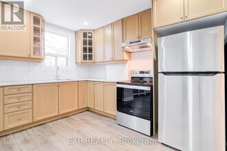 384 Oakwood Ave in Toronto, ON - Building Photo - Building Photo