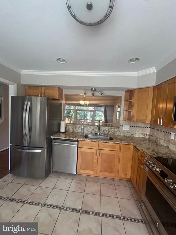 property at 10838 Douglas Ave