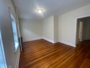 1177 Commonwealth Ave, Unit 301 in Boston, MA - Building Photo - Building Photo