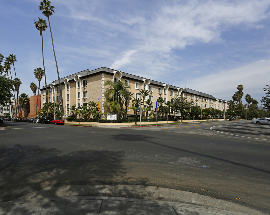 Wilshire Ardmore Towers in Los Angeles, CA - Building Photo