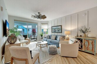 875 NW Flagler Ave, Unit 404 in Stuart, FL - Building Photo - Building Photo