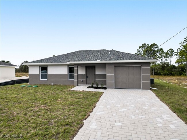 1076 Gunby Ave S in Lehigh Acres, FL - Building Photo - Building Photo